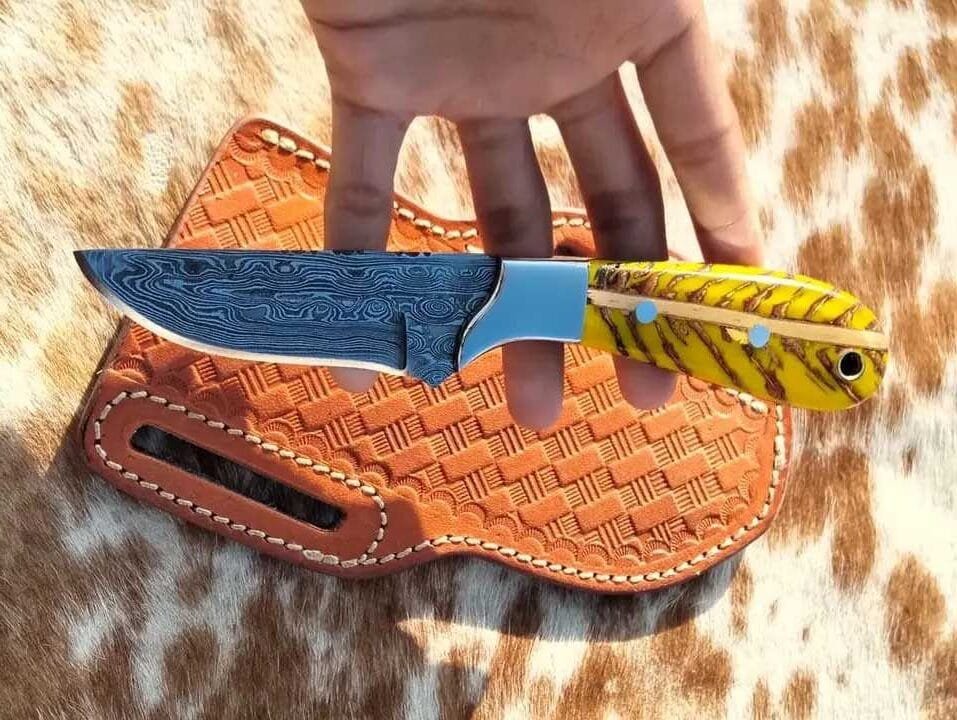 7.5'' Best Cowboy skinner knife with sheath - yellow pinecone handle image 0