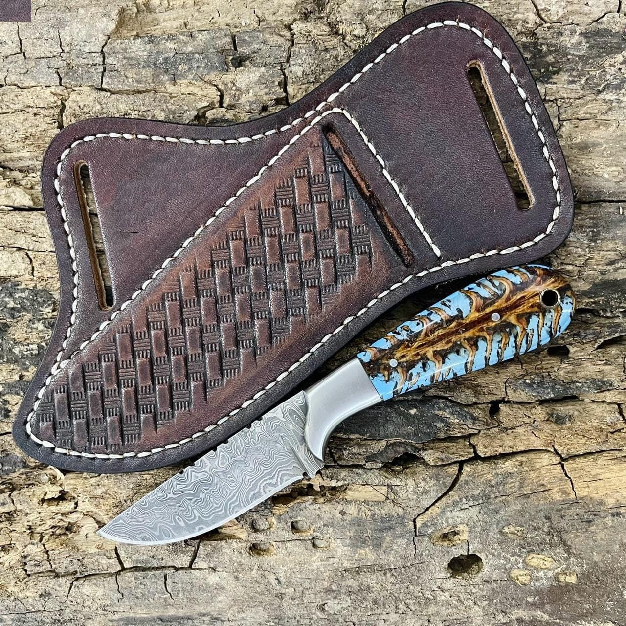 Damascus steel outdoor cowboy knife with pancake leather sheath image 0