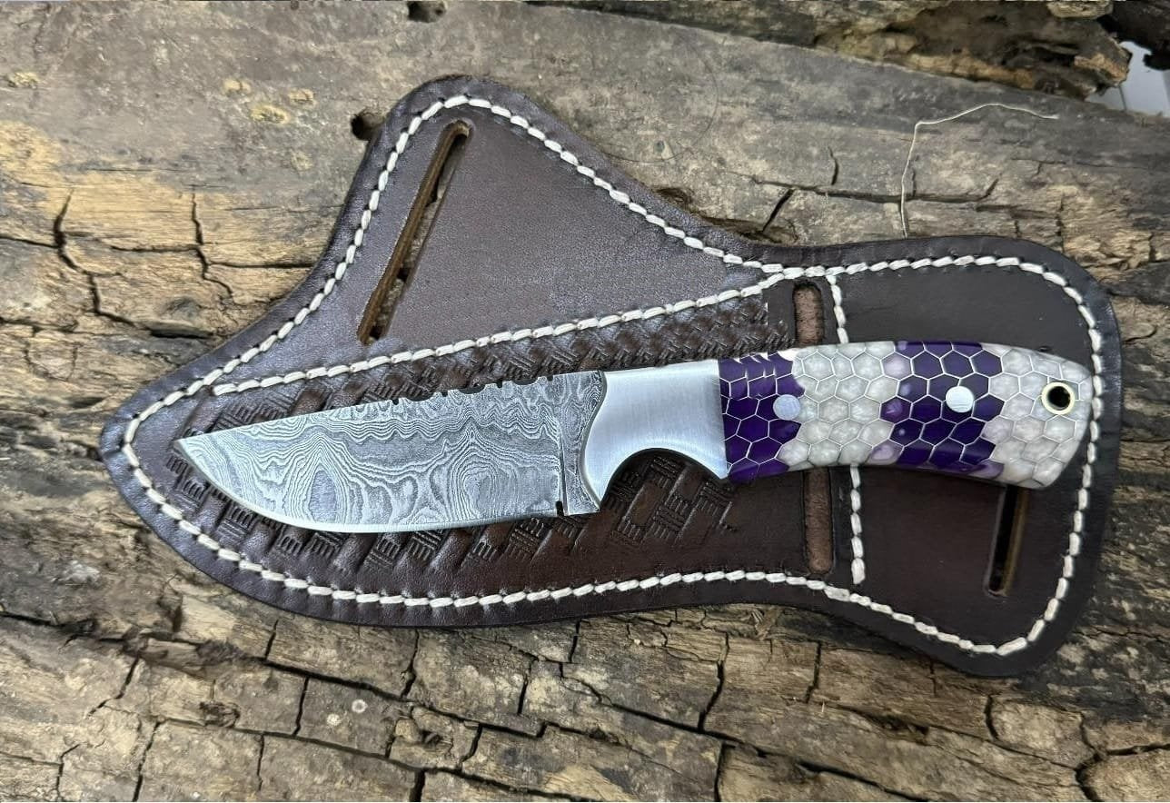 Stunning Cowboy knife with pancake leather sheath - honeycomb handle image 0