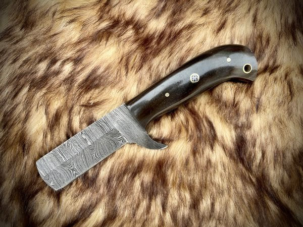 Bull Cutter Knife For Cowboys Damascus Blade Bull Horn Handle & Leather Sheath image 0