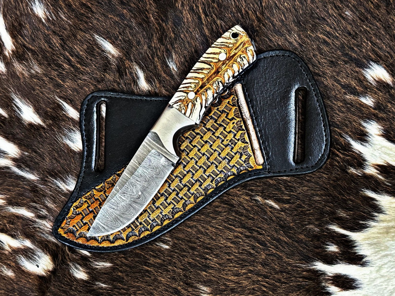 Damascus Steel Fixed Blade Cowboy knife with Sheath & white pine cone handle image 0