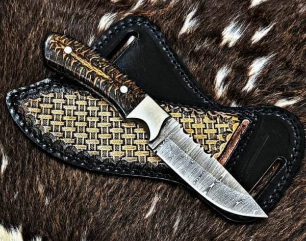 Custom Cowboy knife - Pine cone handle