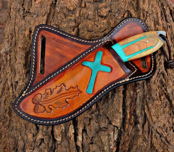 Handmade Cowboy Damascus Knife - Full Tang, Twisted Pattern, Olive Wood Handle & Pancake leather sheath.